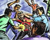 शराब के पैसे ना देने पर, पिता पुत्रों ने मिलकर पीटा मुकदमा दर्ज