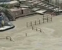 उत्तराखंड में तेज बारिश से अलकनंदा नदी ने लिया रौद्र रूप