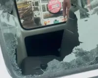 कांवड़ियों ने स्कूल वैन पर किया पथराव, सहम गए बच्चे,  ड्राइवर फरार