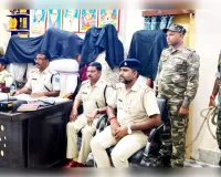 गढ़वा में जुआ अड्डे पर छापा, 10.50 लाख नकद बरामद