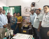 दिवंगत शिक्षक की स्मृति में विद्यालय को इनवर्टर-बैटरी दान
