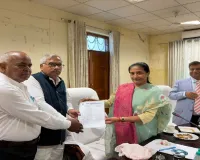 अंबेडकरनगर में अधिवक्ताओं की समस्याओं को लेकर बार एसोसिएशन ने सौंपा ज्ञापन
