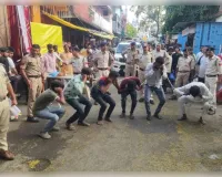 पुलिसकर्मी से मारपीट करने के मामले में छह गिरफ्तार, निकाला जुलूस