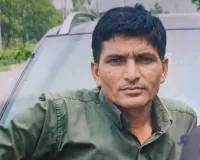 नहर किनारे पेड़ से लटका मिला युवक का शव, हत्या की आशंका