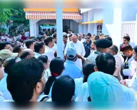 अंतिम पंक्ति में खड़े व्यक्ति के चेहरे पर मुस्कान लाना ही जनसेवा: पाठक