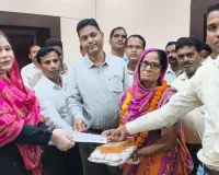 चेयरपर्सन ने सेवानिवृत्त कर्मचारी को सम्मान के साथ दी विदाई