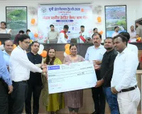 मुख्यमंत्री युवा उद्यमी विकास अभियान के 5 लाभार्थियों को डेमो चेक का किया गया वितरण