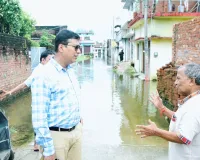 जलभराव देख डीएम ने मौके पर पकड़ी समस्या,दूसरा पंप लगाने के दिए निर्देश