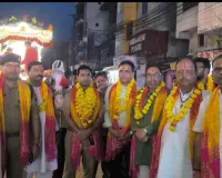 श्रीकृष्ण दधि लीला रथ शोभा यात्रा में स्वरूपो का हुआ जगह-जगह पुष्प वर्षा से स्वागत
