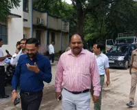 एआरटीओ कार्यालय का औचक निरीक्षण, दलालों पर सख्ती