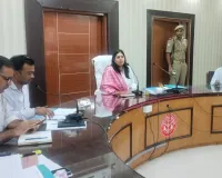 सीडीओ ने अधिकारियों को दिए कार्य में सुधार लाने के निर्देश