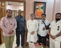 गोरखनाथ मंदिर के मुख्य व्यवस्थापक द्वारिका तिवारी को जन्मदिन की बधाई