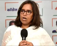 Mumbai: 39 हजार झोपड़ियों को गिराने का फैसला तानाशाही है: सांसद वर्षा गायकवाड