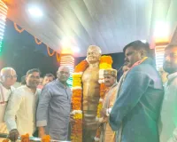 उतरौला में अटल बिहारी वाजपेयी की आदमकद प्रतिमा का अनावरण