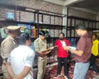 पटाखा दुकानों की सघन चेकिंग, सुरक्षा मानकों के पालन के दिए निर्देश