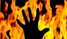 खौफनाक वारदात: चरित्र शंका में पति ने की पत्नी को जिंदा जलाने की कोशिश