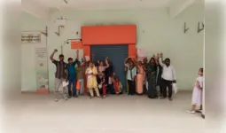एफडी मामले में खाताधारकों का बैंक पर हंगामा, ढाई घंटे तक शटर बंद कर किया प्रदर्शन