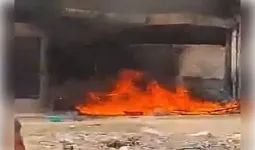 जयपुर : पटाखा गोदाम में लगी भीषण आग, बच्चे समेत सात की मौत