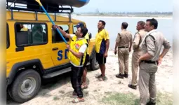 हरिद्वार: गंगा नदी में अज्ञात युवक का शव मिलने से फैली सनसनी, पहचान में जुटी पुलिस