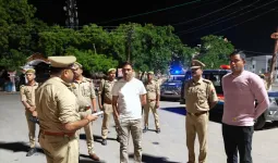 रात्रि गश्त पर निकले एसपी, विभिन्न थाना क्षेत्रों में पुलिसकर्मियों की मुस्तैदी परखी