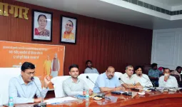 सुशासन व लोक-कल्याण के संकल्प को प्रबुद्ध वर्ग के सहयोग से मिलेगी और गति : डीएम