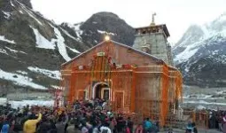 चारों धामों में पहुंचने वाले भक्तों की संख्या पहली बार सबसे अधिक
