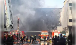 चीन की जूता फैक्टरी में लगी भीषण आग, 28 लोगों की गई जान, कई घंटे चला रेस्क्यू