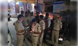 करौली में दर्दनाक सड़क हादसा: ट्रक की चपेट में आने से बाइक सवार तीन युवकों की मौत