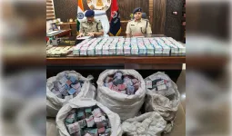 किशनगंज: अवैध लॉटरी कारोबार का भंडाफोड़, 1.48 करोड़ रुपये के टिकट व नकदी बरामद
