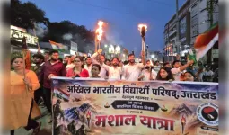 देहरादून में एबीवीपी की मशाल यात्रा, कारगिल विजय दिवस पर वीर शहीदों को दी श्रद्धांजलि