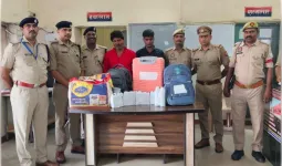 कानपुर सेंट्रल स्टेशन से दो शराब तस्कर गिरफ्तार, दो लाख से अधिक की अंग्रेजी शराब बरामद