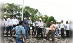 गोण्डा जं0-गोण्डा कचहरी के मध्य तीसरी नई विद्युतकर्षण लाइन का सीआरएस निरीक्षण