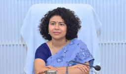 बहराइच:उत्कृष्ट कार्य के लिए मण्डलायुक्त ने मण्डलीय जनपदों के अधिकारियों की थपथपाई पीठ