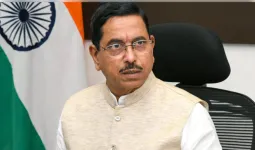 प्रल्हाद जोशी बने नए केंद्रीय शिक्षा मंत्री: जानिए उनकी शिक्षा, राजनीतिक सफर और नई जिम्मेदारियां