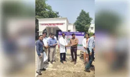 राम सागर मिश्र चिकित्सालय में एक पेड़ माँ के नाम" अभियान जारी