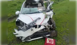 राजगढ़ में डंपर से टकराई कार, मां-बेटे-बहू की मौत, बच्चे सुरक्षित