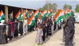 हरियाणा के नूंह में मदरसा छात्राओं ने निकाली तिरंगा यात्रा
