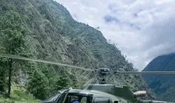नेपाल में सुरंगों में फंसे लोगों के रेस्क्यू के लिए भारत ने भेजी विशेष टीम, 10 टन राहत सामग्री भी पहुंची