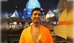 भगवा चोले में महाकाल की भस्म आरती में पहुंचे कुमार विश्वास