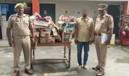 लखनऊ में नकली अंग्रेजी शराब का बड़ा खेल पकड़ा गया