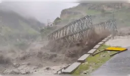  उत्तराखंड: तमकनाला में उफान से बेली ब्रिज बहा, मलारी मार्ग पर रोक