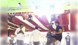 शोर-शराबे से नाराज सांसद हनुमान बेनीवाल ने माइक फेंककर छोड़ा मंच