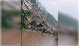 उत्तराखंड में बारिश का कहर, नदियां उफान पर, हाई अलर्ट जारी
