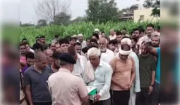 ट्रेन की चपेट में आए आरपीएफ जवान की तिरंगे में अंतिम विदाई