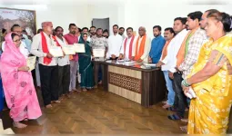 उप मुख्यमंत्री हितग्राहियों को सौंपे पीएम आवास योजना शहरी 2.0 के स्वीकृति पत्र