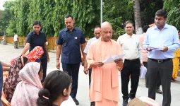 घबराइए मत, कराएंगे समस्या का समाधान :सीएम योगी