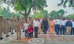 स्वतंत्रता दिवस की 80 वीं वर्षगांठ पर विकास भवन में ध्वजारोहण एवं गोष्ठी हुई आयोजित