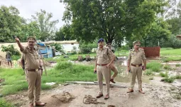 औचक निरीक्षण में एसपी ने परखी चरवा थाने की पुलिसिंग, लंबित विवेचनाओं के समयबद्ध निस्तारण के निर्देश
