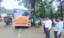 सीडीओ ने पान उत्पादक कृषकों के दल को हरी झण्डी दिखाकर किया रवाना