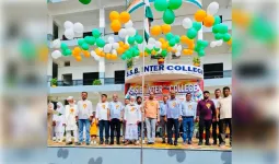 उतरौला में शान से लहराया तिरंगा, बच्चों ने दिखाया देशभक्ति जज्बा
